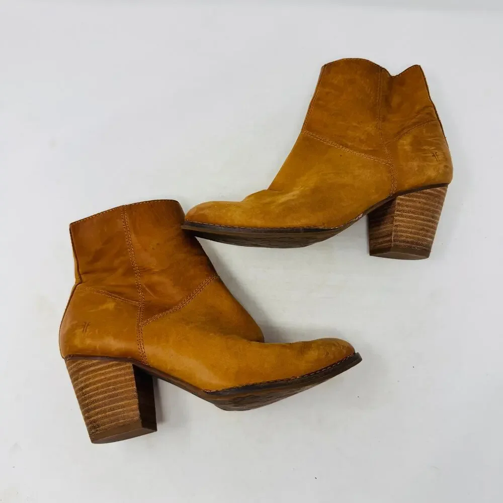 Frye Cara Short Ankle Boots Tan Leather Stacked Heel Western Style Size‎ 7M